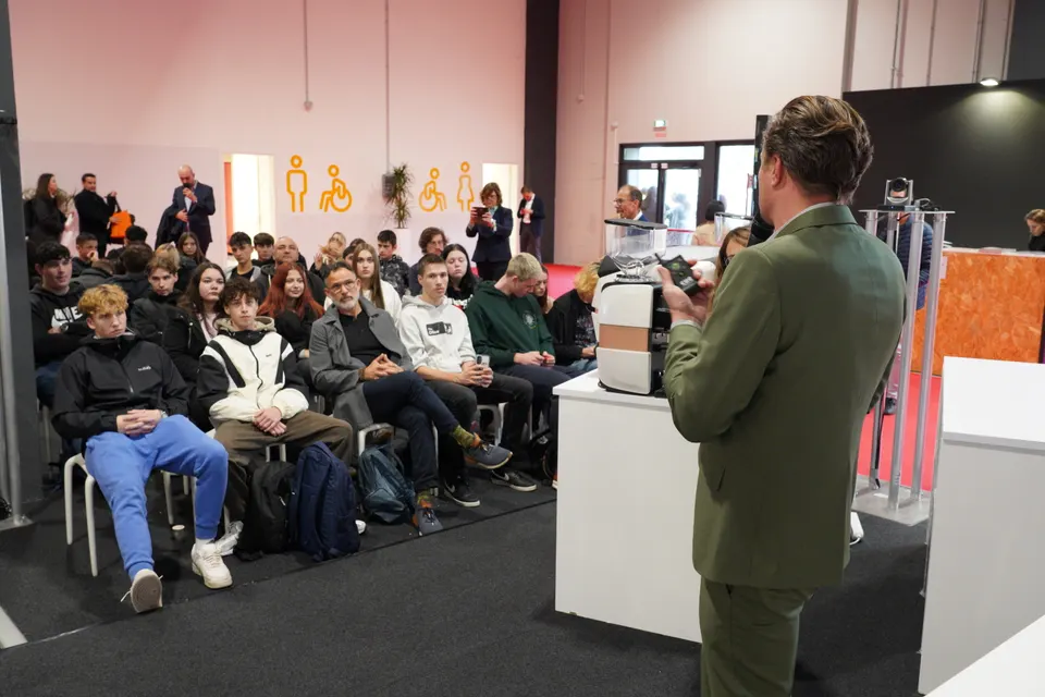 Un workshop con il pubblico seduto